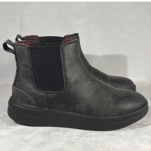 Hey Dude Vic Grip Black Graphite boots in US size 8 for women